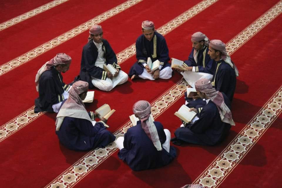 بالصوت والصورة : تعرف على أبرز مشاهير قراء«القرآن الكريم»في«الحديدة ...